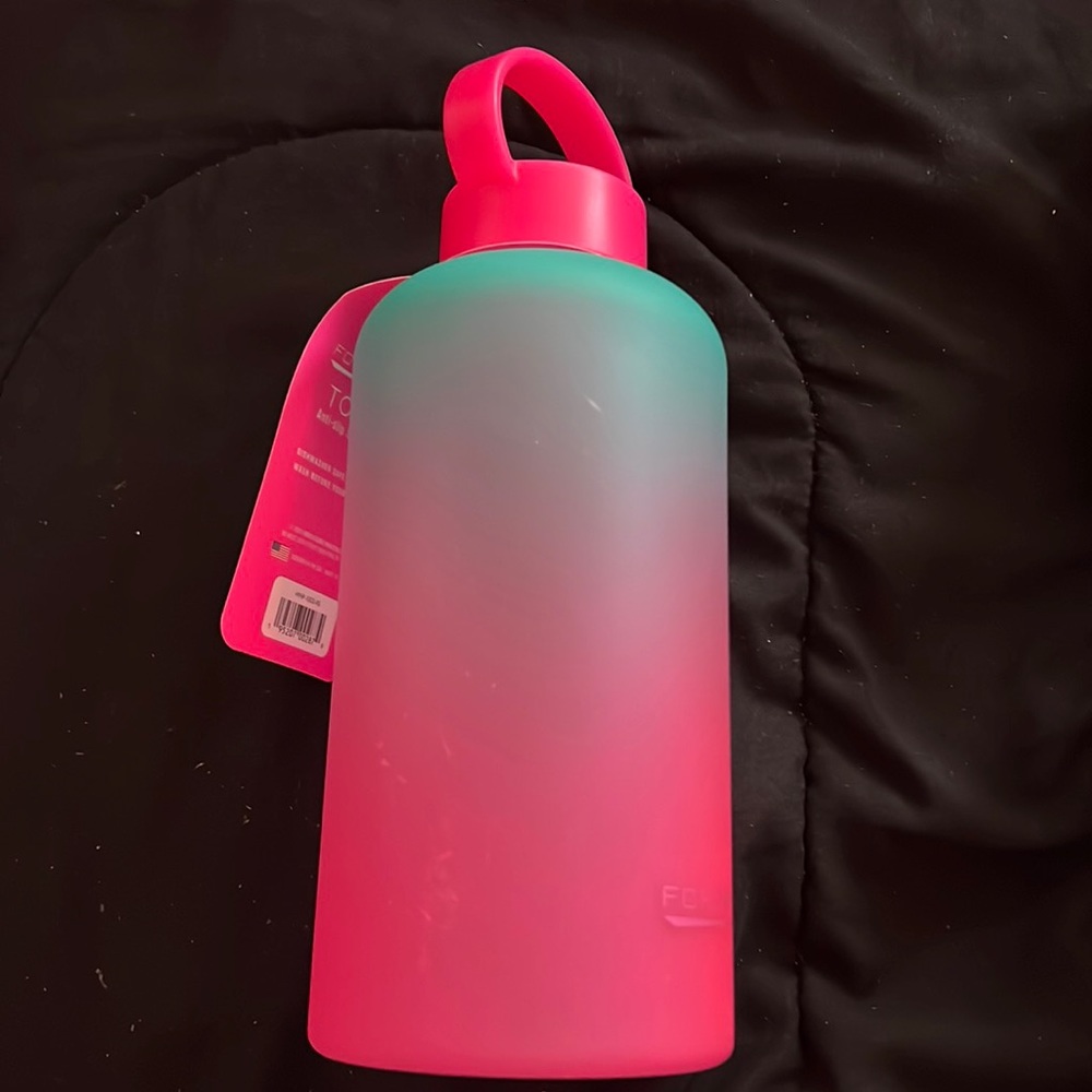 Blue and pink ombré water bottle